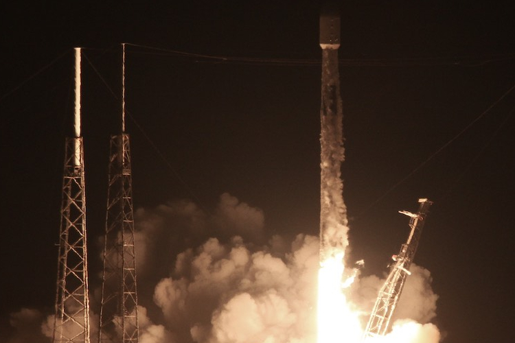 SpaceX เปิดตัวยานอวกาศออกอากาศทีวีที่สร้างโดยแอร์บัส